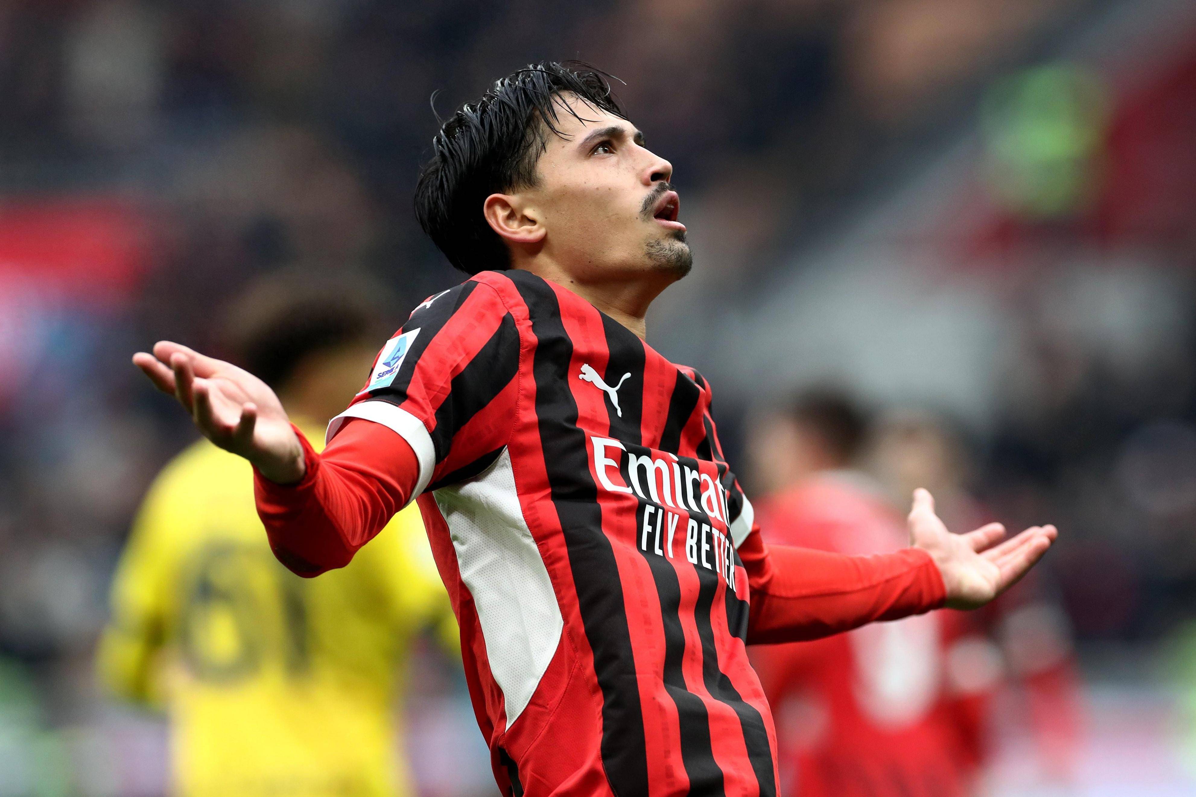 包含意大利国家队战绩亮眼，球员表现备受关注的词条